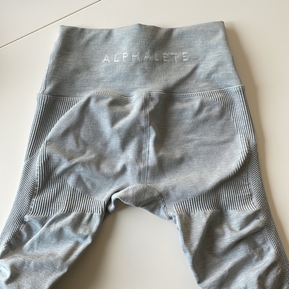 Size small Alphalete Aero leggings - Picture 2 of 3